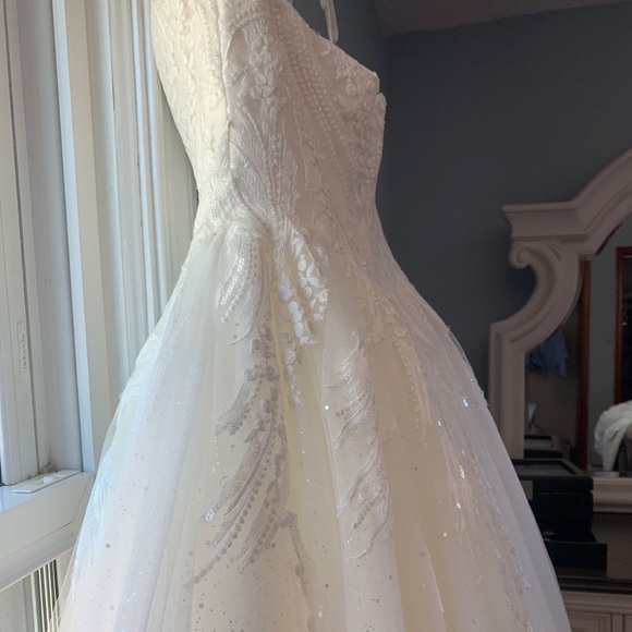 Randy fenolo wedding dress. - Picture 6 of 8